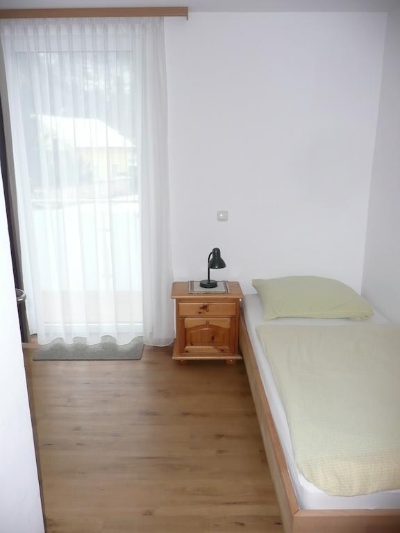 Gasthaus Pension Zur Nixe Steinbach am Attersee Room photo