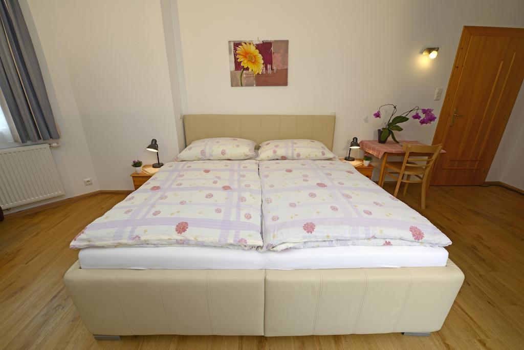 Gasthaus Pension Zur Nixe Steinbach am Attersee Room photo